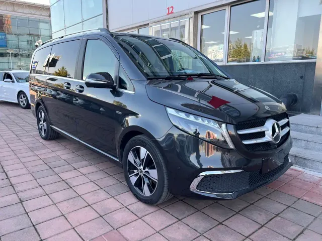 Mercedes-Benz V-Class — Фото автомобиля 3
