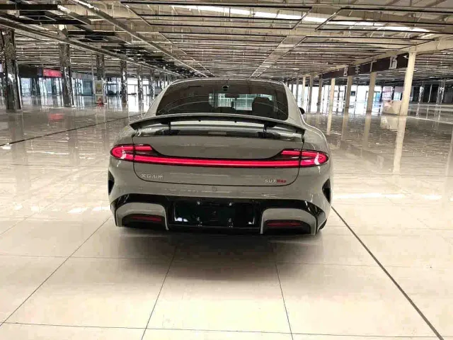 Xiaomi SU7 — Фото автомобиля 6