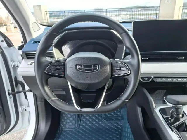 Geely Xingrui — Фото автомобиля 8
