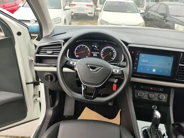 Jetta VS5 — Фото автомобиля 10