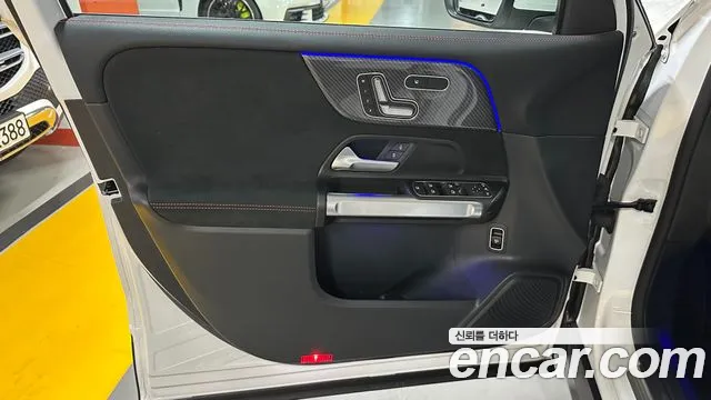 Mercedes-Benz GLB-Class — Фото автомобиля 10