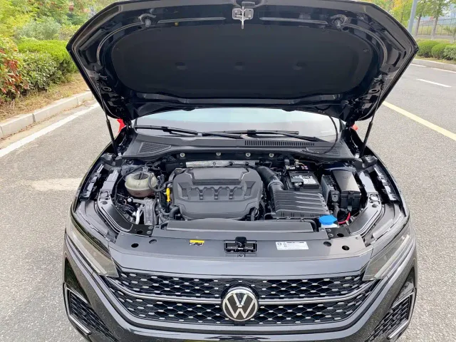 Volkswagen Passat — Фото автомобиля 26