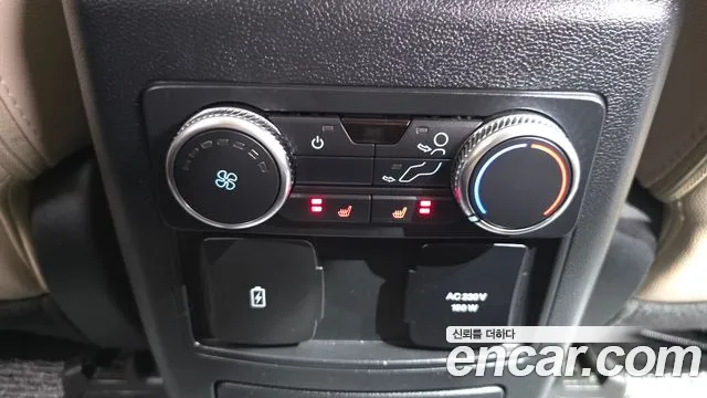 Ford Explorer — Фото автомобиля 18