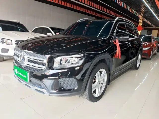Фотография автомобиля — Mercedes-Benz GLB-Class