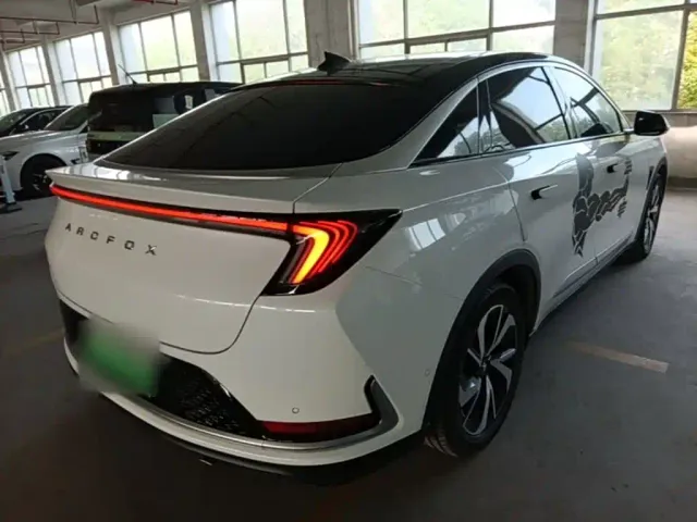 ARCFOX Arcfox Alpha S 2022 Model 708S+ 160kW — Фото автомобиля 6