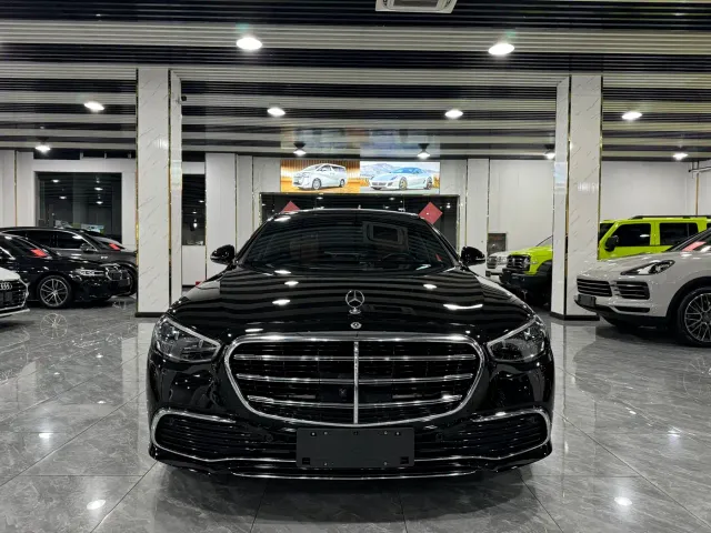 Mercedes-Benz S-Class — Фото автомобиля 2