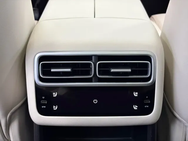 Li Auto L6 — Фото автомобиля 10