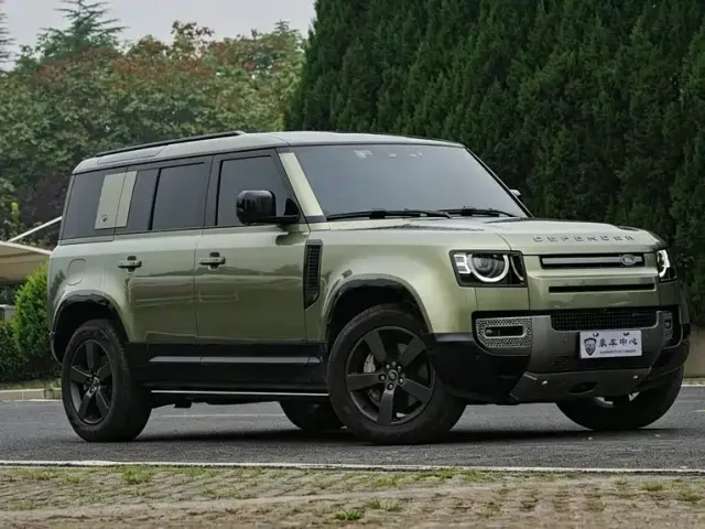 Land Rover Defender — Фото автомобиля 2