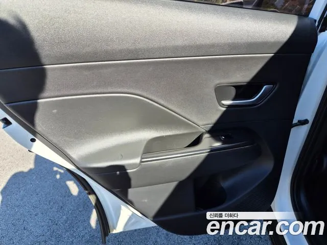 Hyundai Kona — Фото автомобиля 18