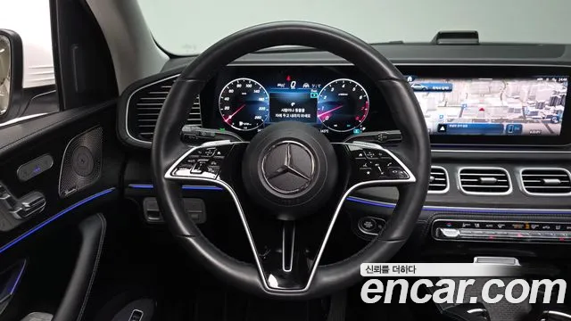Mercedes-Benz GLE-Class — Фото автомобиля 13