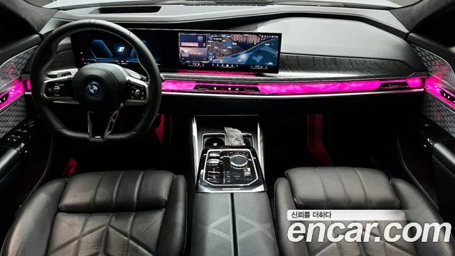 BMW i7 G70 — Фото автомобиля 7