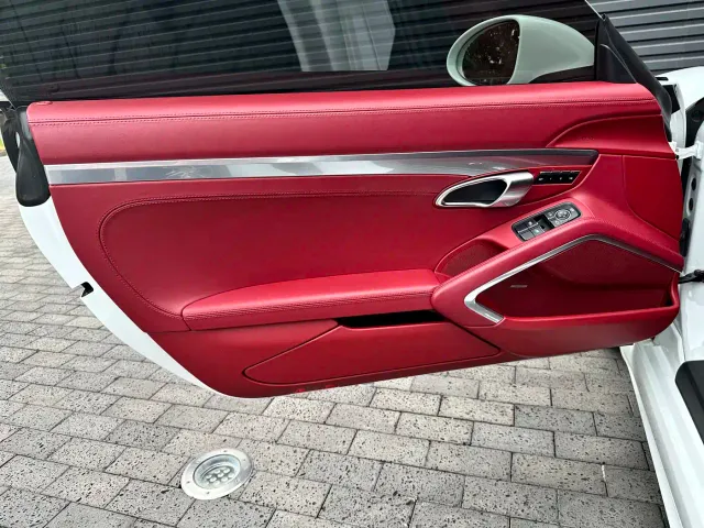 Porsche 718 — Фото автомобиля 11