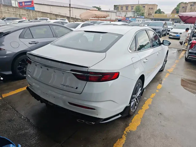 Geely Xingrui — Фото автомобиля 16