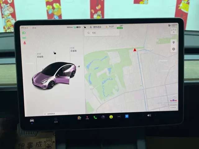 Tesla Model 3 — Фото автомобиля 19