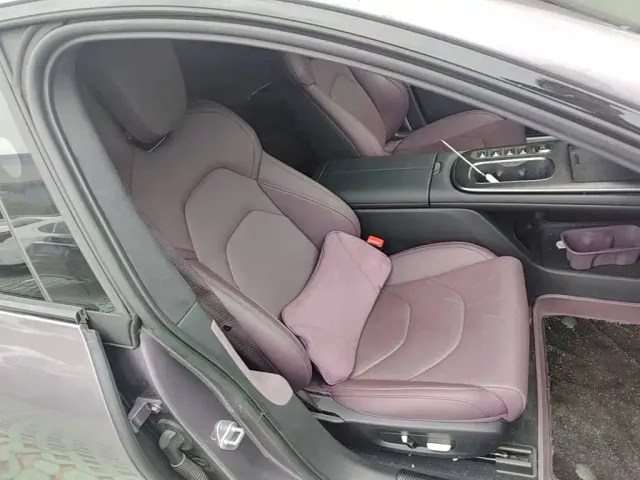 Xiaomi SU7 — Фото автомобиля 24