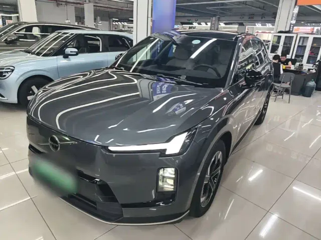 Фотография автомобиля — Volvo XC70 Plug-in Hybrid