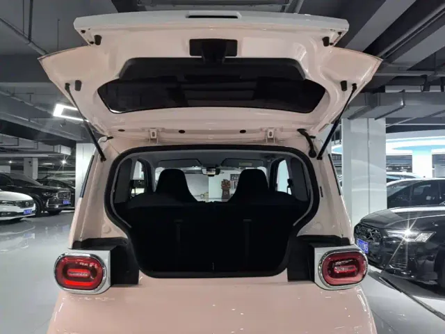 Wuling Hongguang Mini EV — Фото автомобиля 18