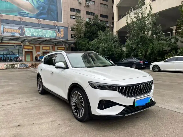 Voyah Auto VOYAH FREE 2021 4WD Pure Electric Launch Edition Exclusive Luxury Package — Фото автомобиля 3