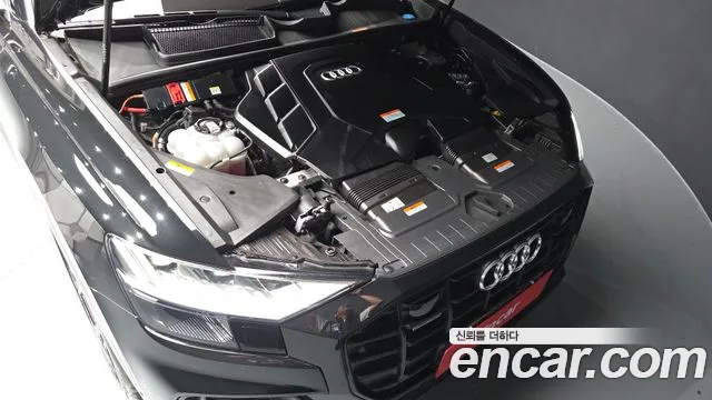 Audi Q8 55 TFSI quattro Premium — Фото автомобиля 6