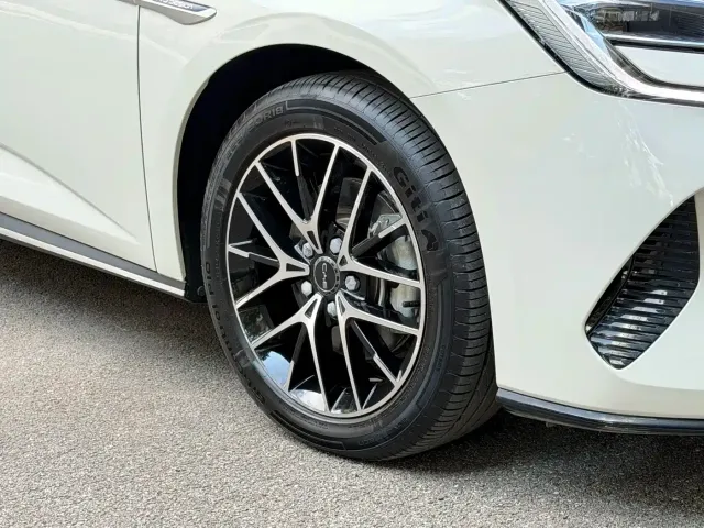 BYD Seal — Фото автомобиля 6