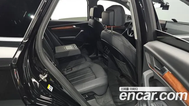 Audi Q5 45 TFSI quattro — Фото автомобиля 25