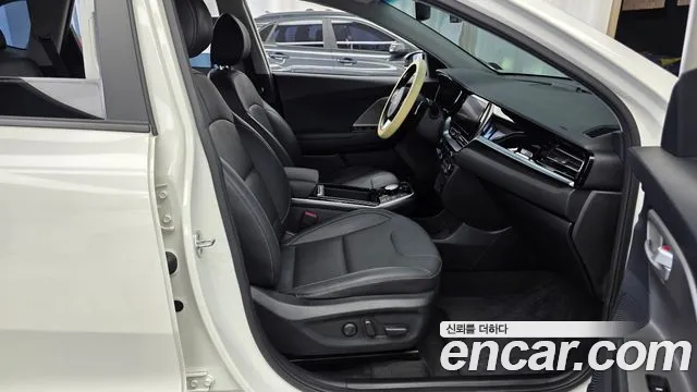 Kia Niro Niro Plus Air — Фото автомобиля 9
