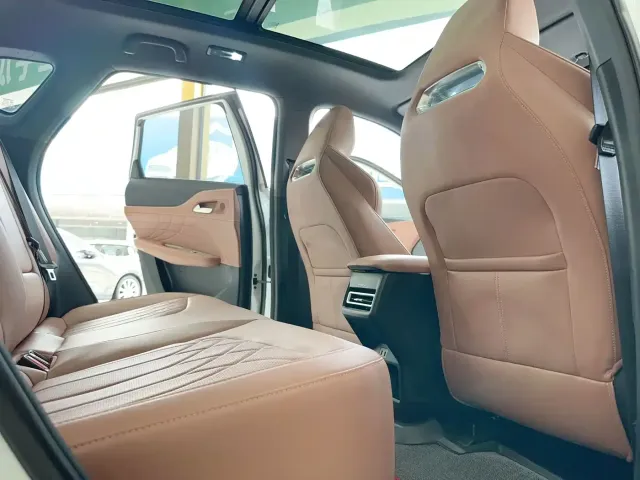 Changan Changan UNI-Z New Energy 2024 Blue Whale Smart Electric iDD 125km Excellence Model — Фото автомобиля 15