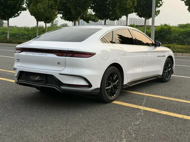 BYD Han — Фото автомобиля 8