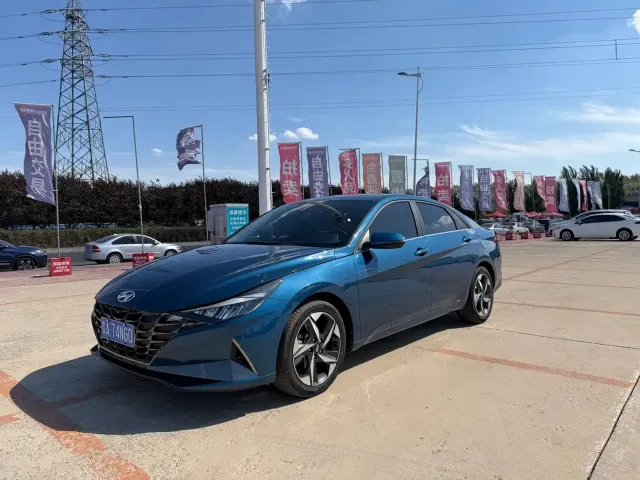 Фотография автомобиля — Hyundai Elantra