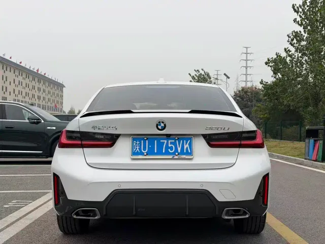 BMW 3 Series — Фото автомобиля 11