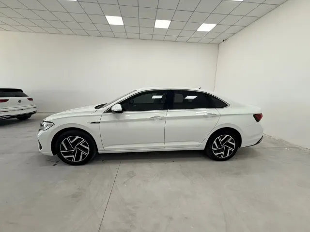 Volkswagen Sagitar — Фото автомобиля 10