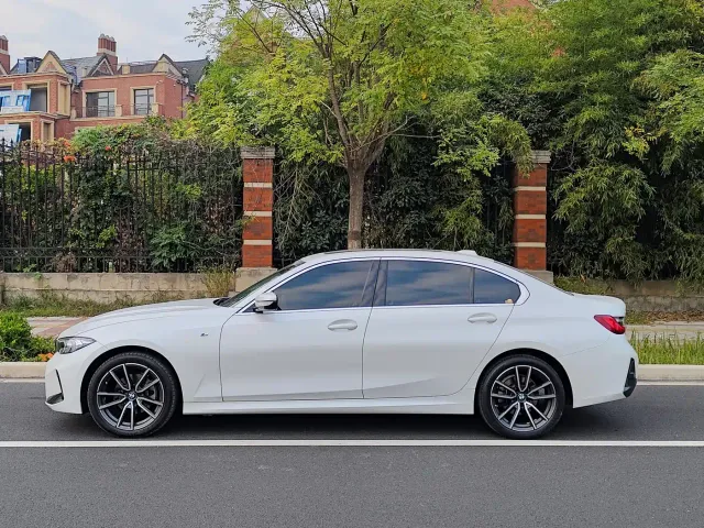 BMW 3 Series — Фото автомобиля 4