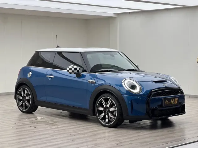 MINI Hatch — Фото автомобиля 3
