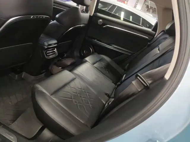 Voyah Auto VOYAH FREE 2021 AWD Standard Range Extender Exclusive Luxury Package — Фото автомобиля 16