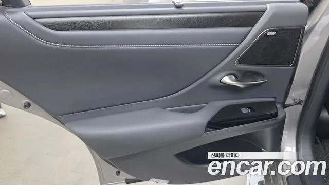 Lexus ES 7th Gen — Фото автомобиля 14