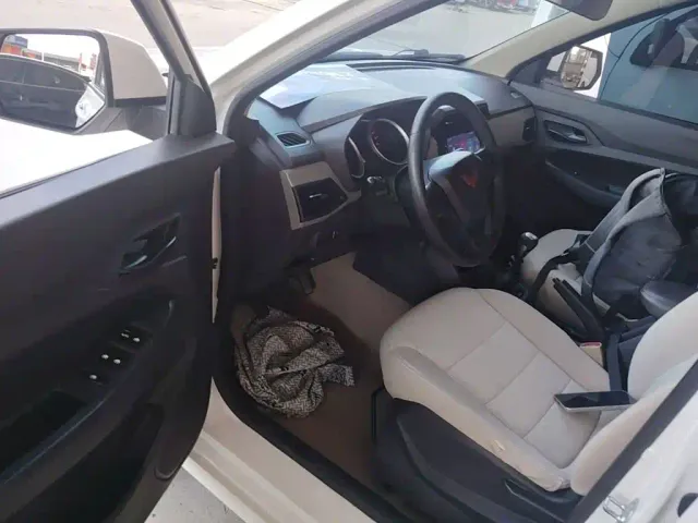 Wuling Hongguang — Фото автомобиля 15