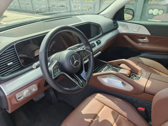 Mercedes-Benz GLE-Class — Фото автомобиля 10