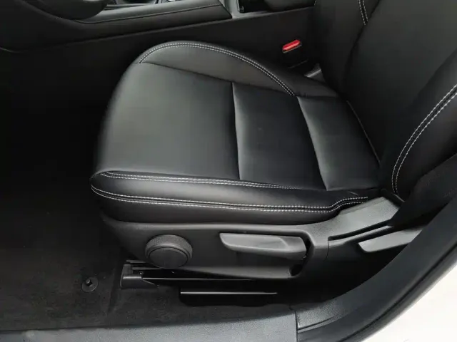 Mazda Axela — Фото автомобиля 20
