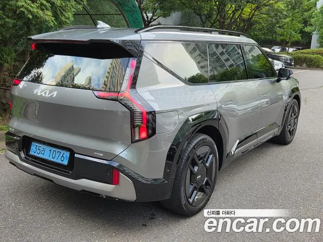 Kia EV9 — Фото автомобиля 2