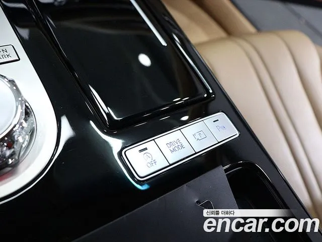 Genesis G80 Бензин 2.5 турбо AWD — Фото автомобиля 12