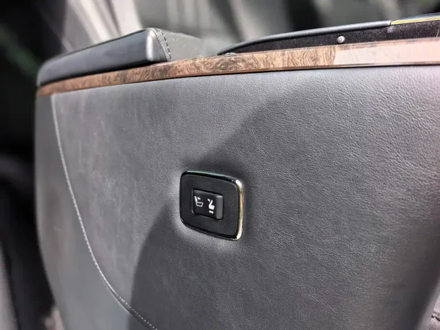 Toyota Alphard — Фото автомобиля 13