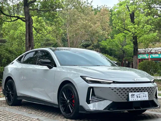 Changan UNI-V — Фото автомобиля 3