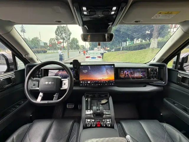 BYD FangChengBao Leopard 5 — Фото автомобиля 13