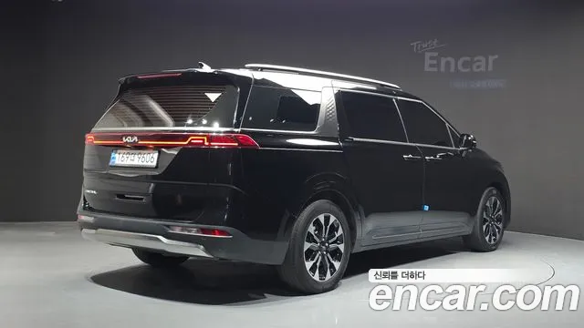 Kia Carnival Generation 4 — Фото автомобиля 2