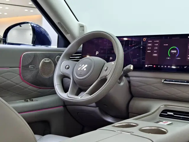 IM Motors LS9 — Фото автомобиля 17