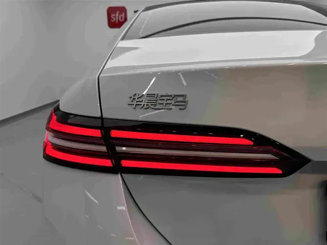 BMW 5 Series — Фото автомобиля 29