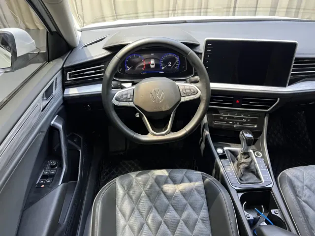 Volkswagen Sagitar — Фото автомобиля 10