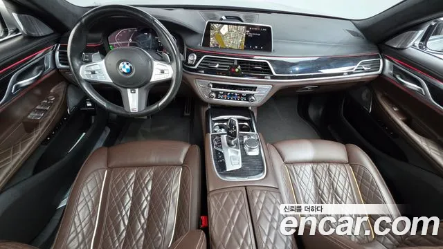 BMW 7 Series — Фото автомобиля 10