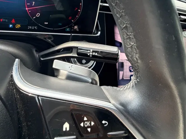 Mercedes-Benz E-Class — Фото автомобиля 12