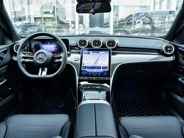 Mercedes-Benz C-Class — Фото автомобиля 12